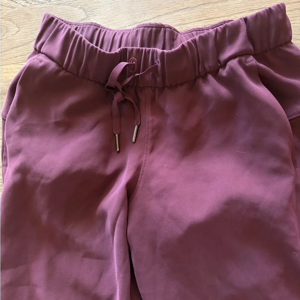 lululemon athletica excellent shape